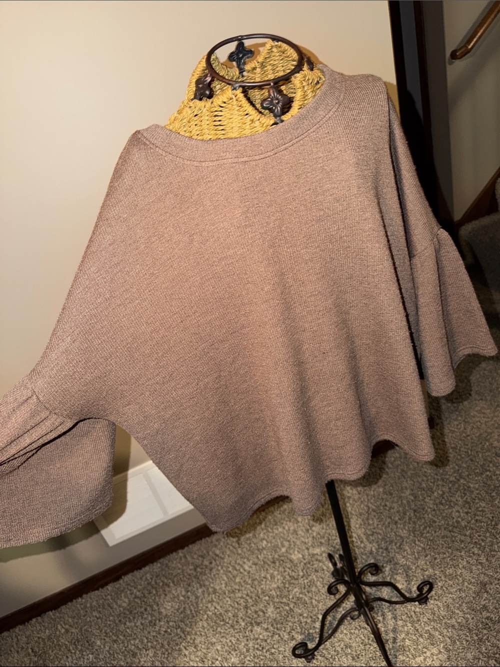 Women's Wide Crew Knit Sweater in Taupe